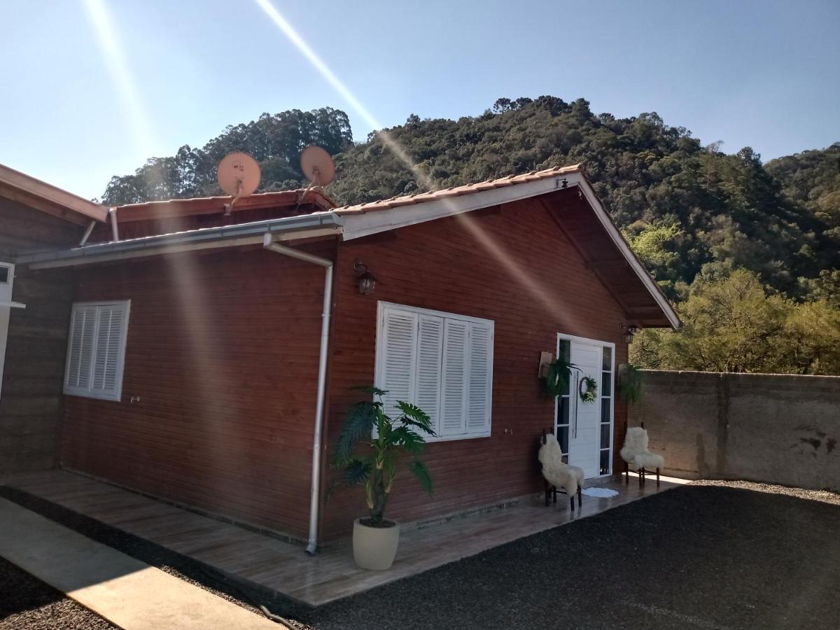 Villa Casa No Centro De Urubici Dutra Borba Exterior foto